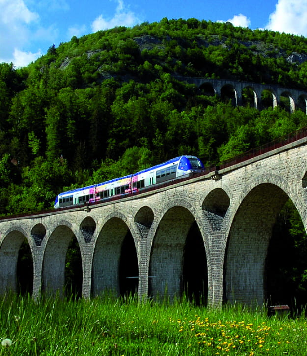 The sporty version of the Tour du Jura by bike Montagnes du Jura