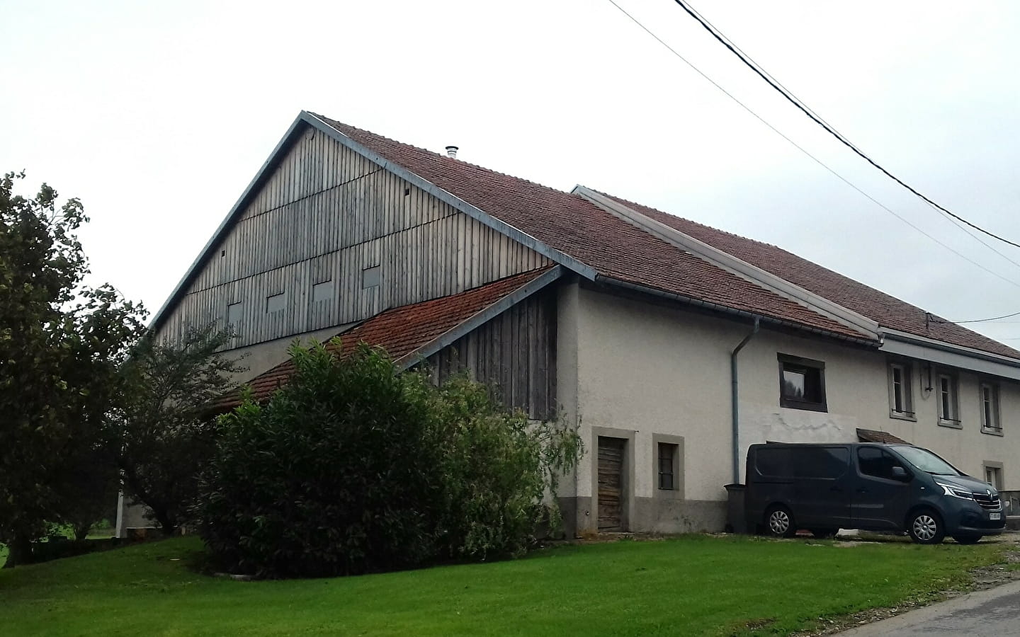 Visite d'une ferme comtoise restaurée en maison d'habitation