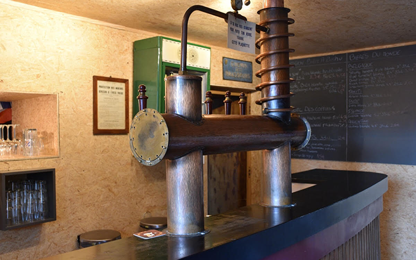 Brasserie et bar Bière à Bichu