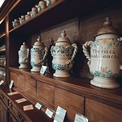 Visites de l'apothicairerie et de l'ancienne chapelle de l'hôpital - Journées du Patrimoine