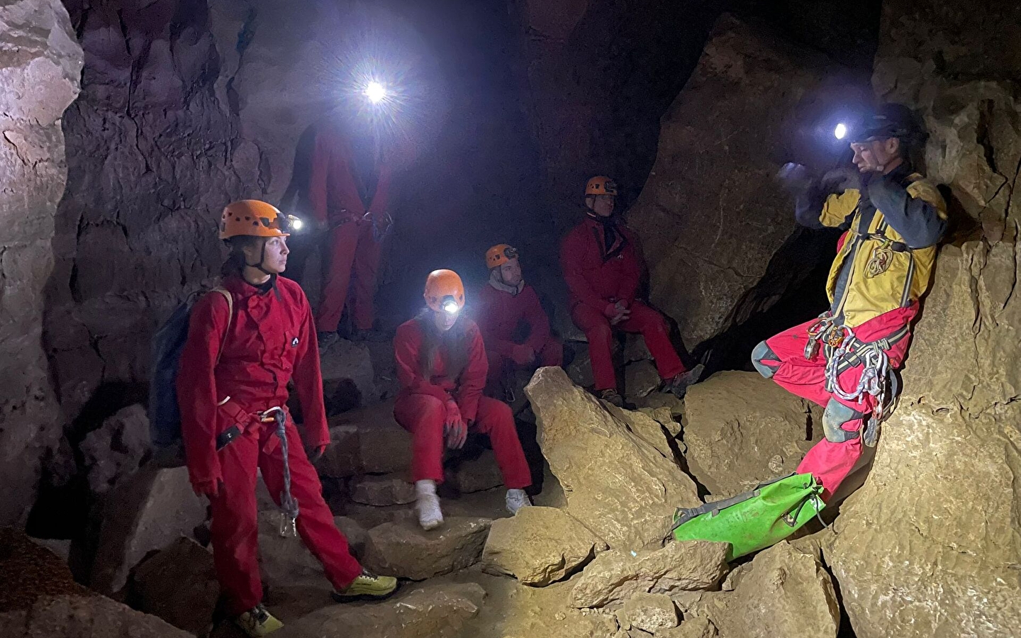 Découverte de la Grotte des Cavottes : spéléologie