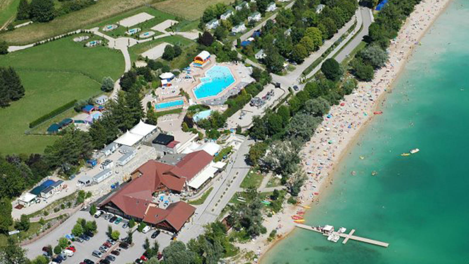 Camping La Pergola Capfun Montagnes Du Jura