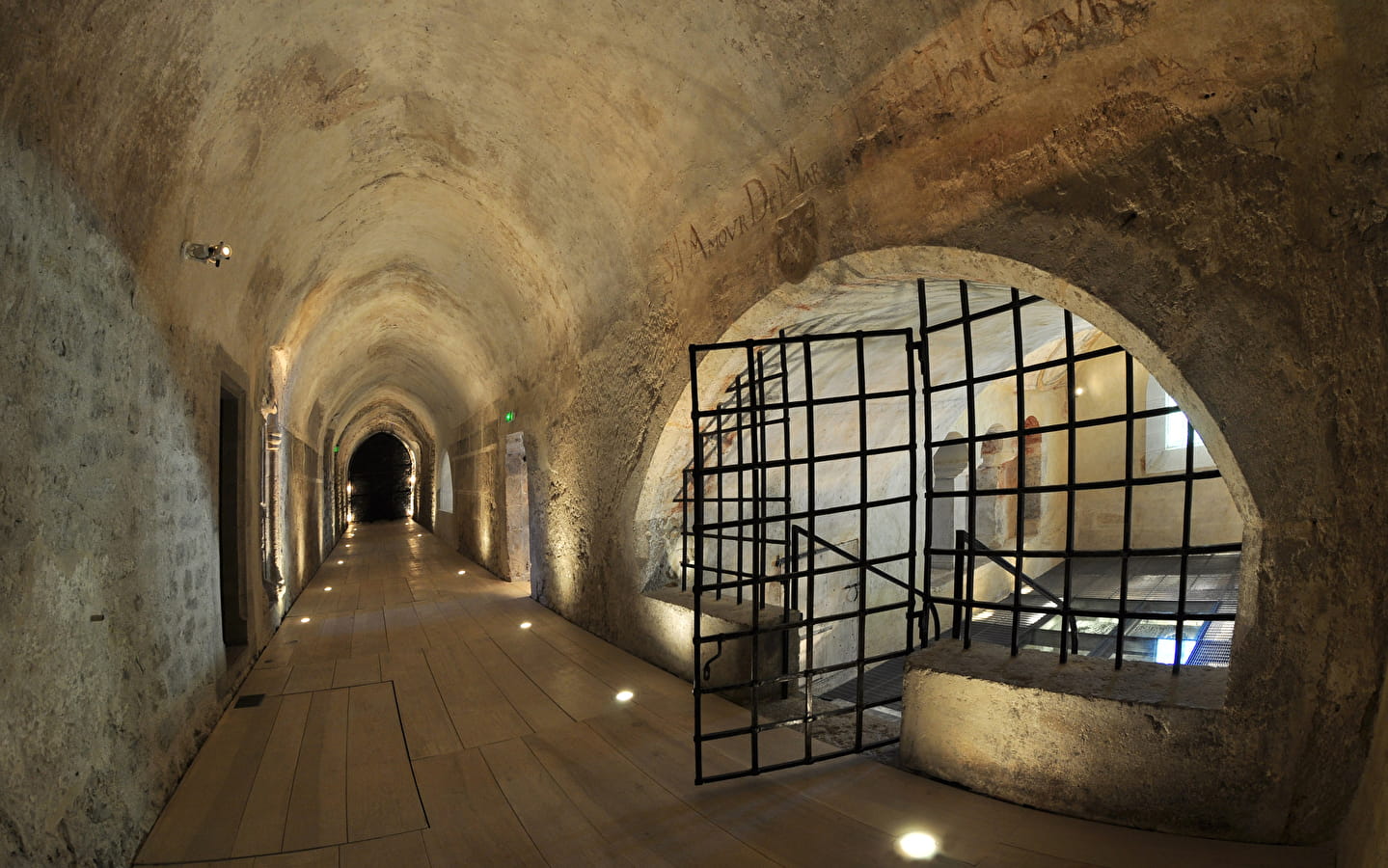 Musée de l'Abbaye - Visite guidée du sous-sol archéologique