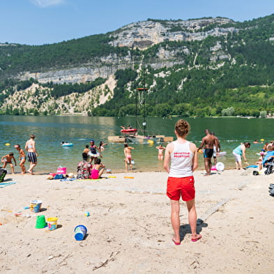 Baignade au lac de Nantua